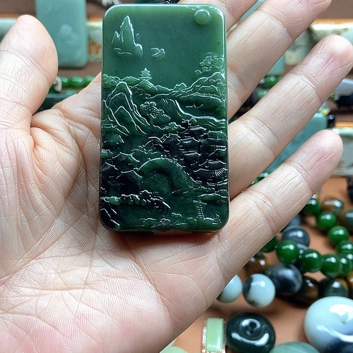 用***9和田玉未镶嵌颈饰