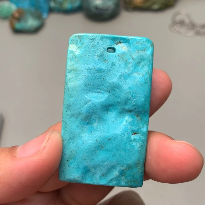 绿松石未镶嵌颈饰