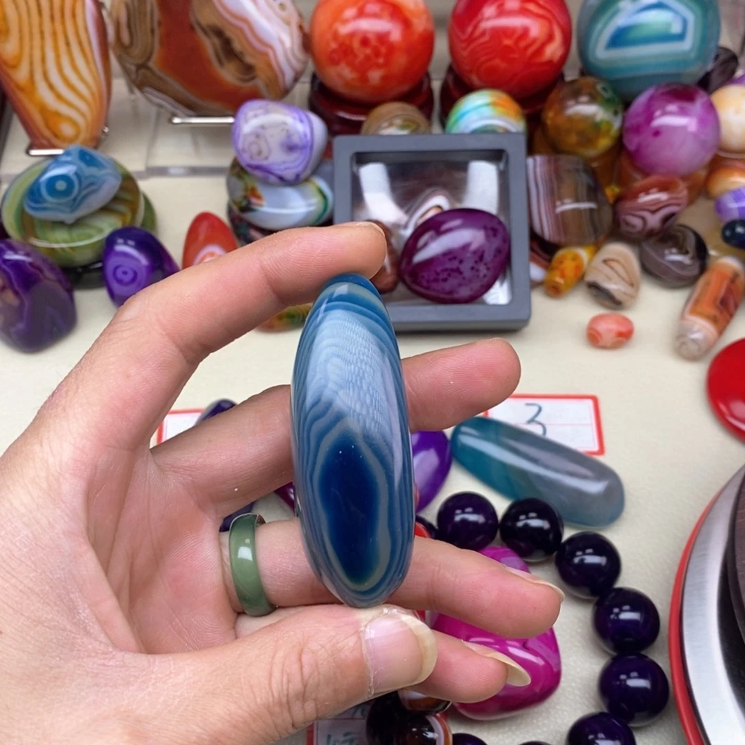 玛瑙/玉髓未镶嵌珠宝奇石