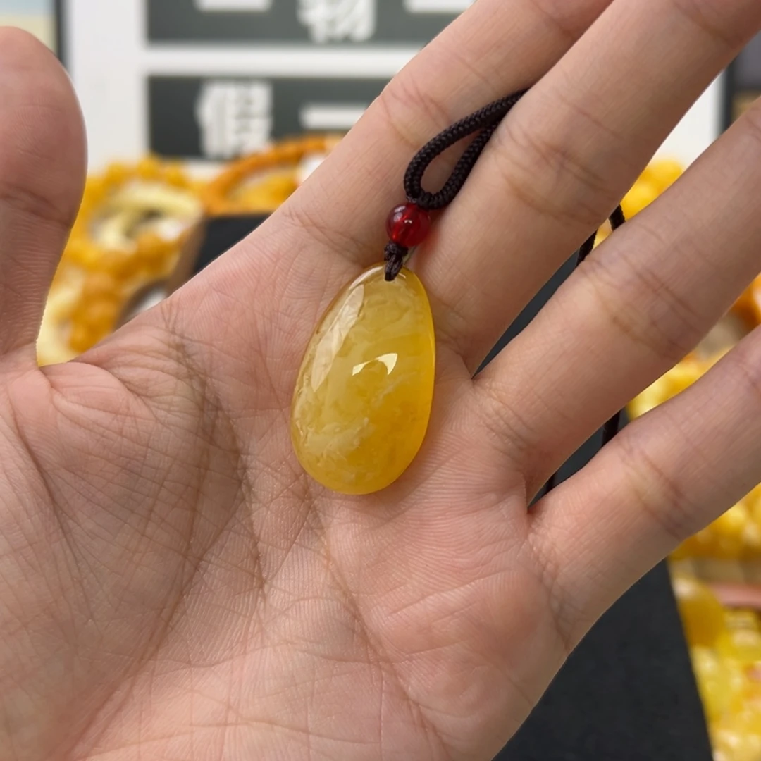 琥珀未镶嵌珠宝奇石