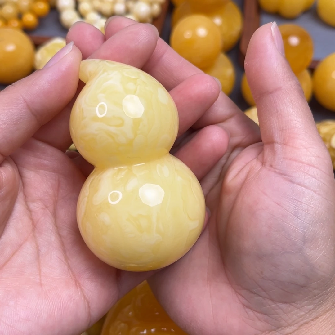 蜜蜡裸石未镶嵌葫芦