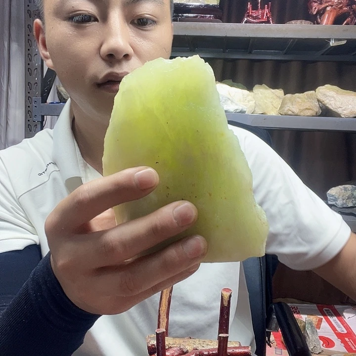 花***姐蛇纹石玉未镶嵌珠宝奇石4
