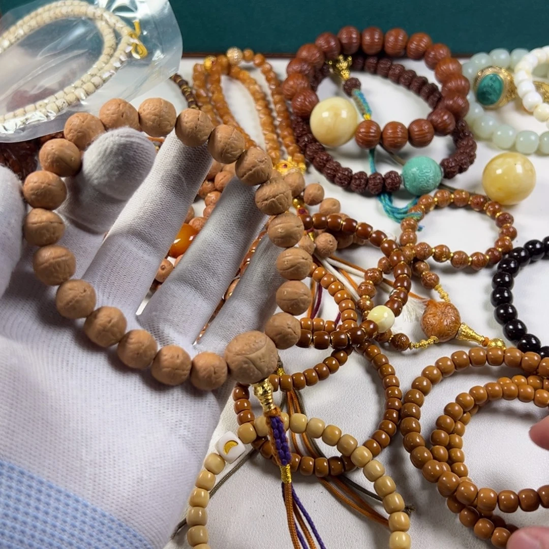 凤眼菩提吊坠。。。。。。。。。。。。