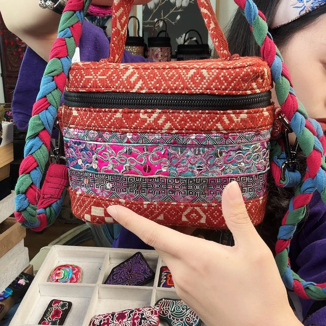 M***月织绣手工刺绣工艺