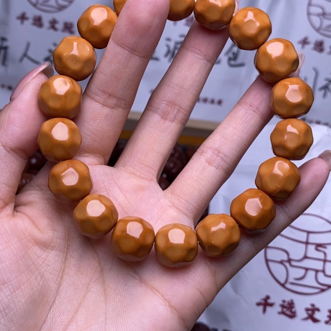 猴头核桃手串奶酪