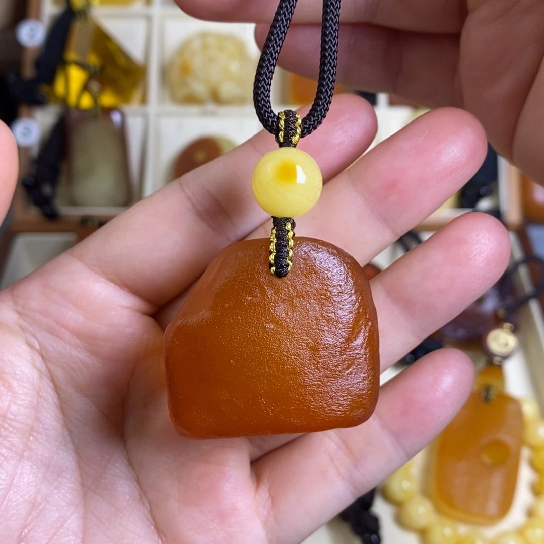 蜜蜡未镶嵌裸石大漠