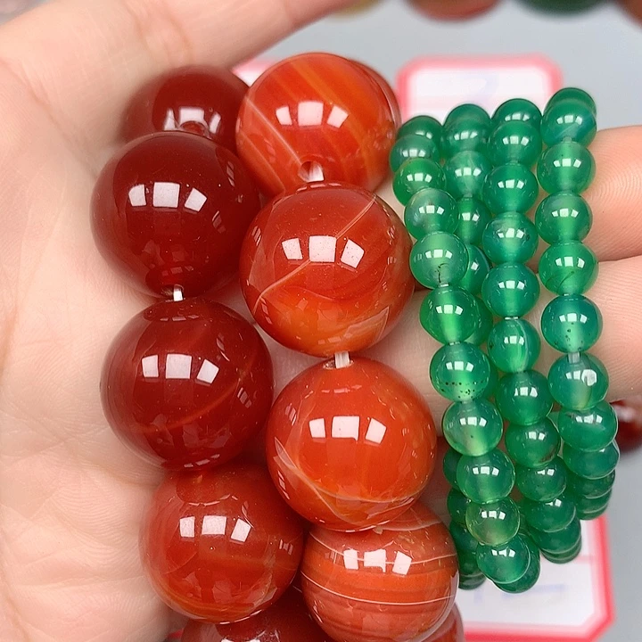 茉***藜未镶嵌颈饰玛瑙/玉髓
