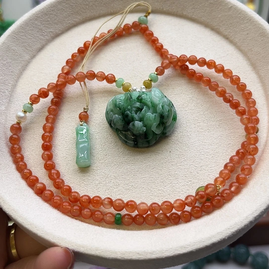 翡翠未镶嵌吊坠(赠链)翡翠吊坠