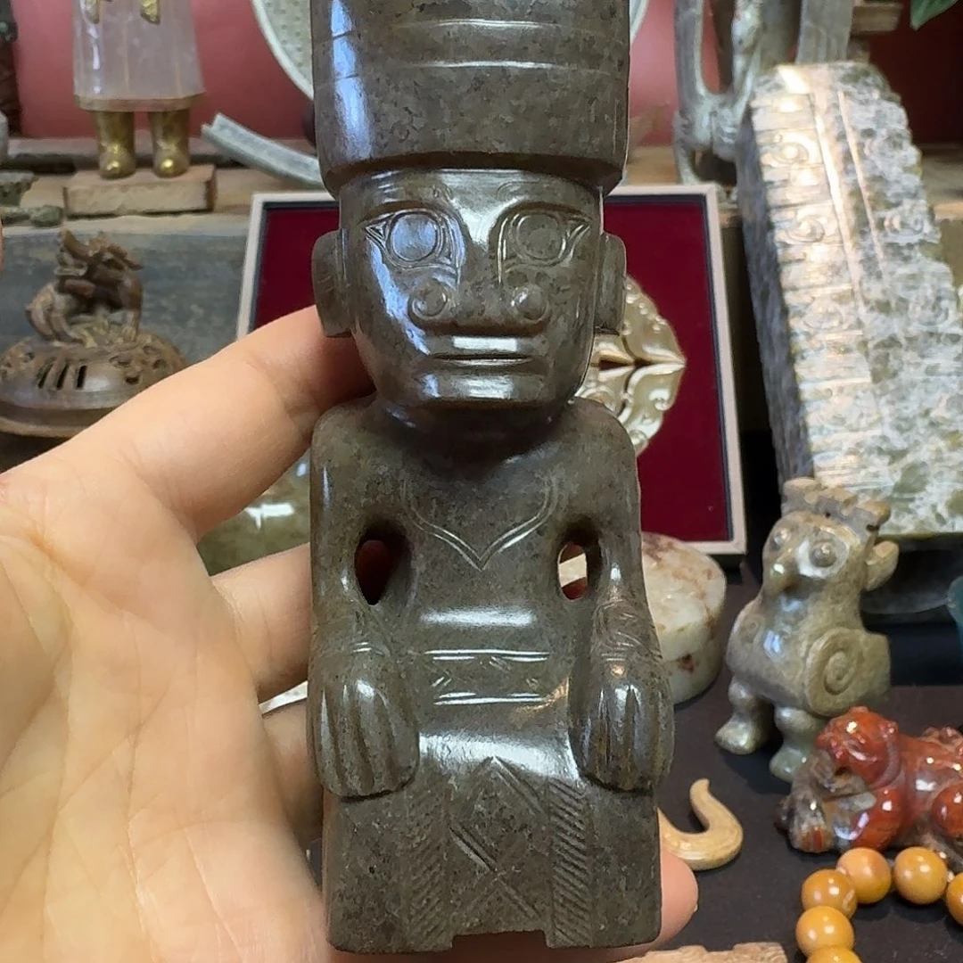 玉***人和田玉未镶嵌挂件