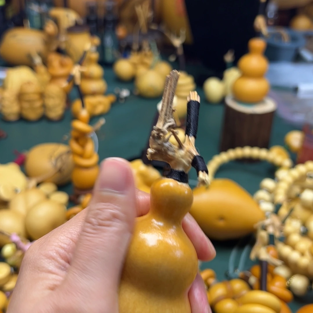 彩****大叶紫檀（黑酸枝木类）