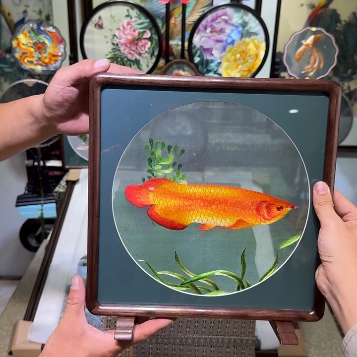 刺绣刺绣工艺精湛异色