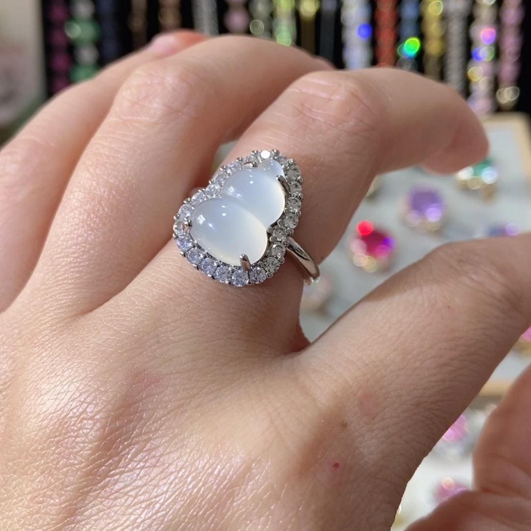 66锆石（处理）戒指