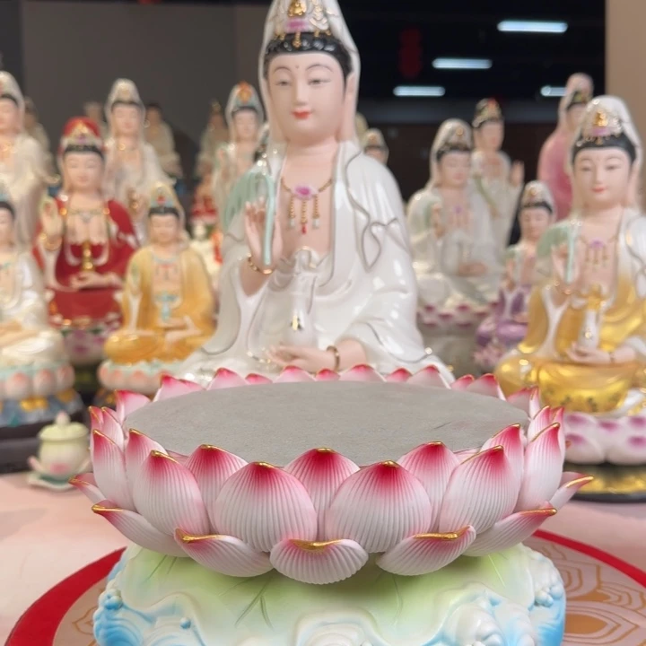 钱***厚陶瓷莲花底座陶瓷