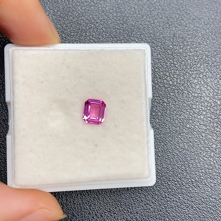 尖晶石裸石1.06克拉