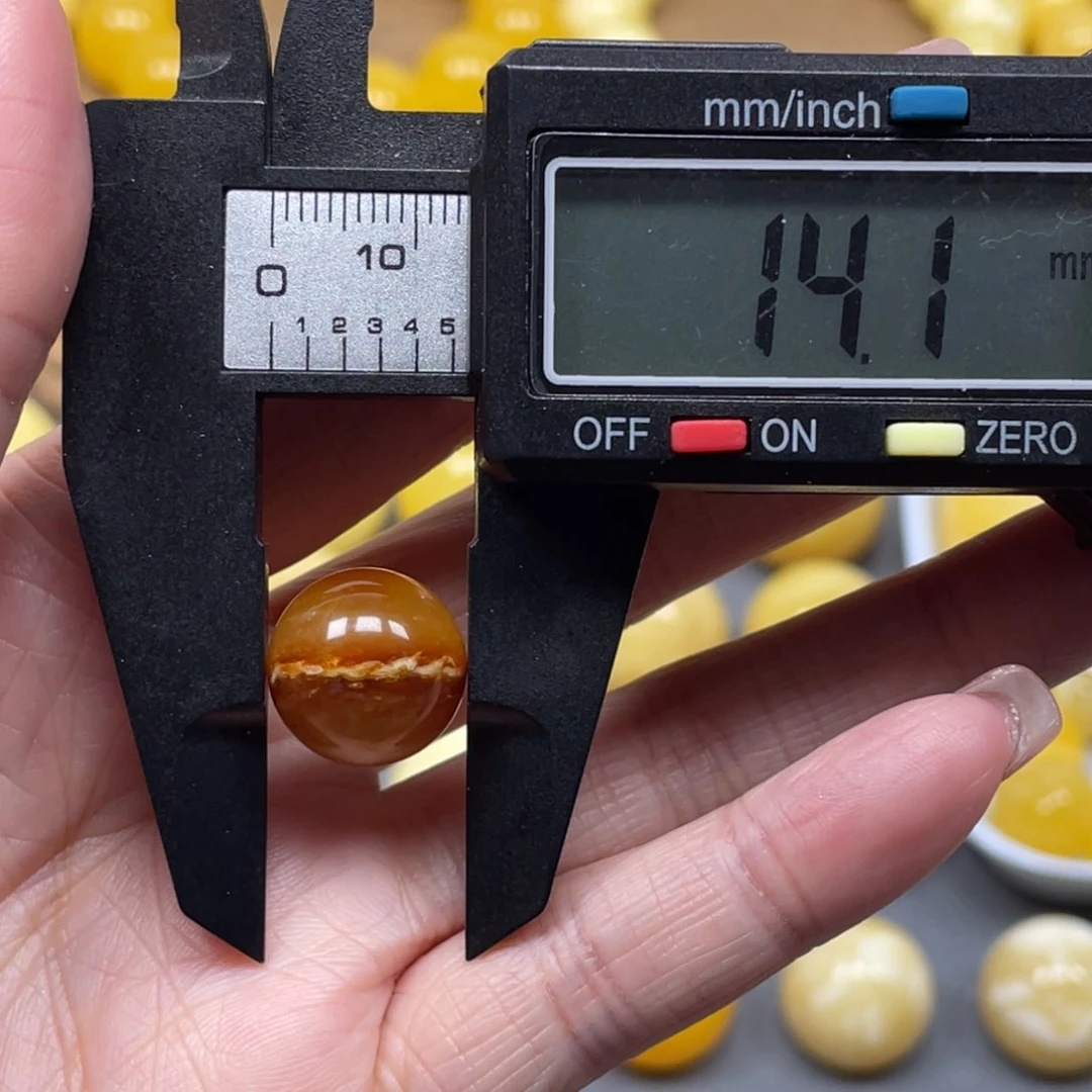 蜜蜡裸石未镶嵌多**蜗