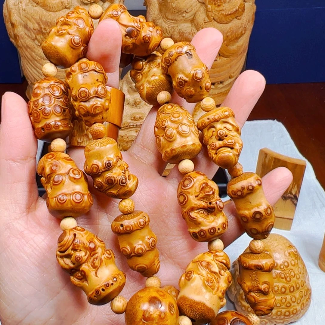 活***腾竹根雕竹雕罗汉。