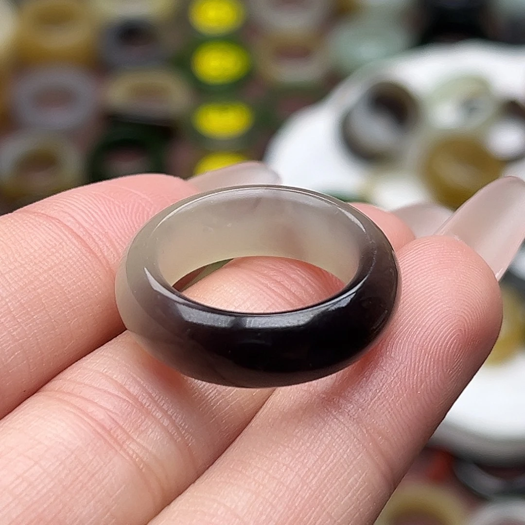 和田玉未镶嵌戒指17.8帝紫半山水