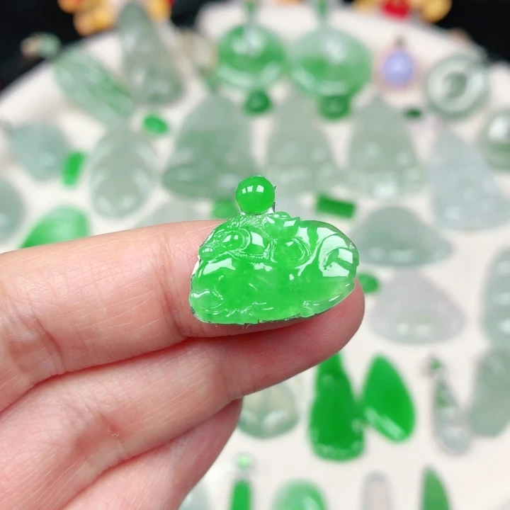 颈饰未镶嵌翡翠缅甸天然A货翡翠