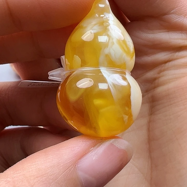 蜜蜡未镶嵌珠宝奇石