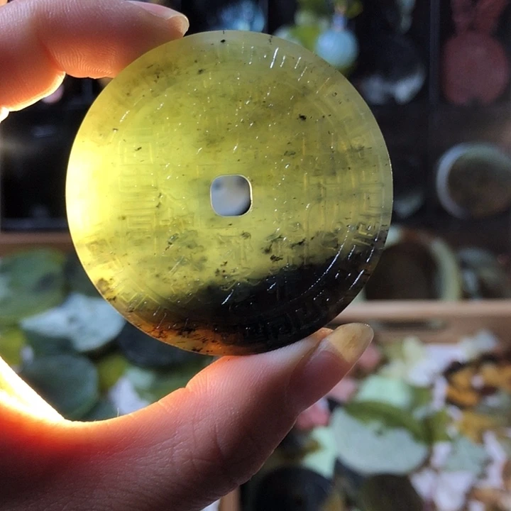 岫玉未镶嵌岫玉挂件