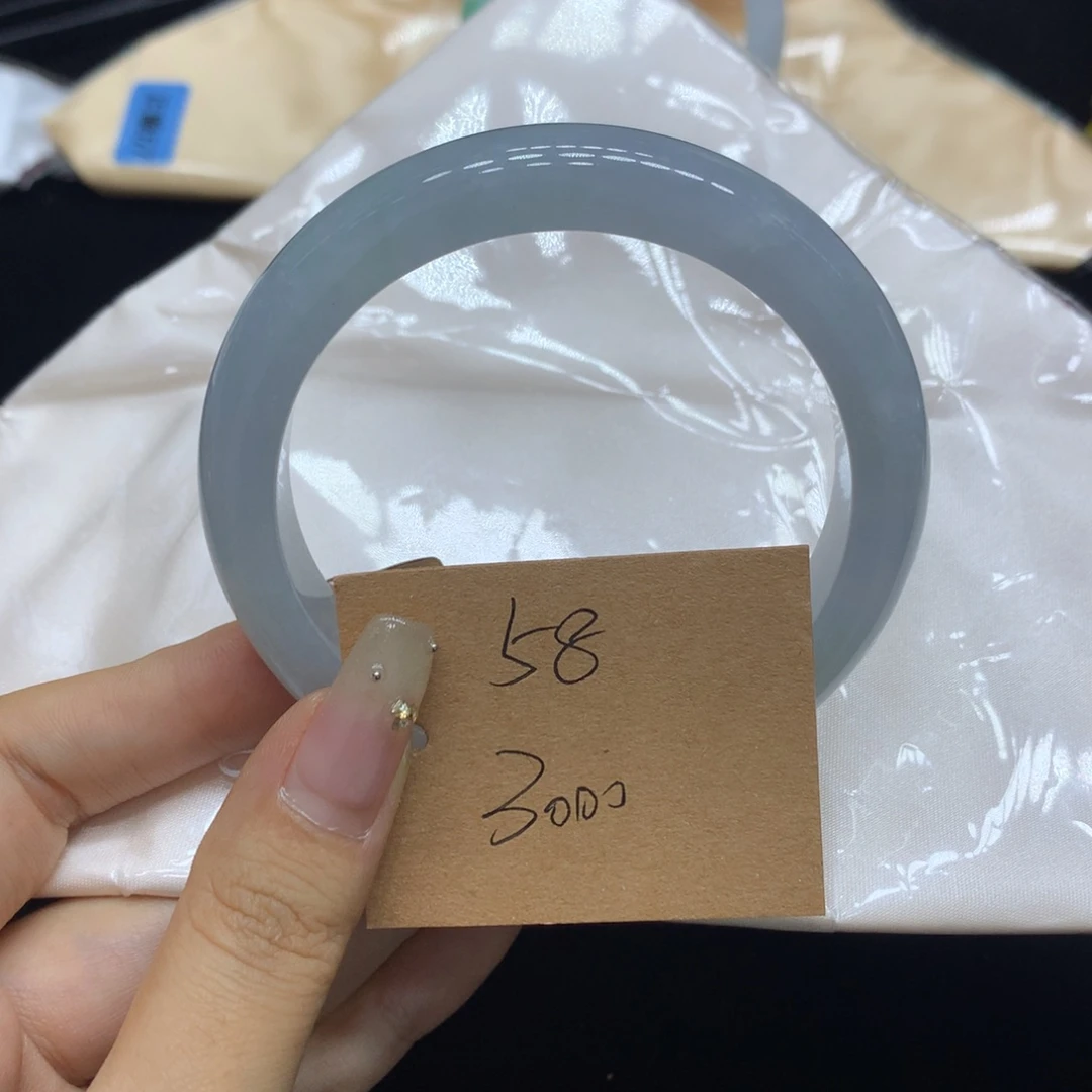 暖***容翡翠未镶嵌手镯天然翡翠