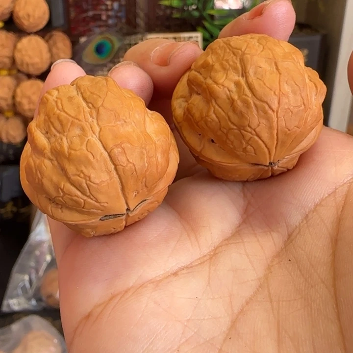 吊坠文玩核桃微瑕铁鹦鹉31有沙眼