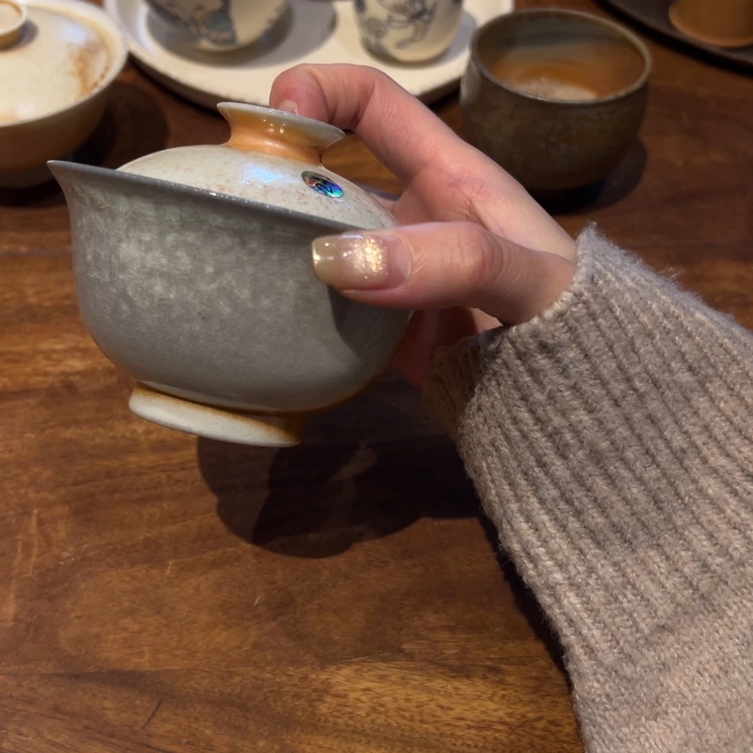 陶瓷。       陶瓷。