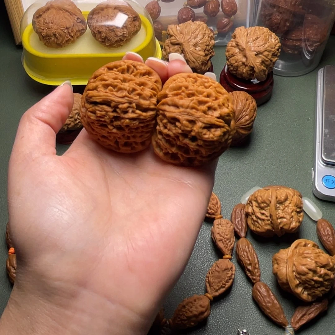 文玩核桃吊坠球疆42尺