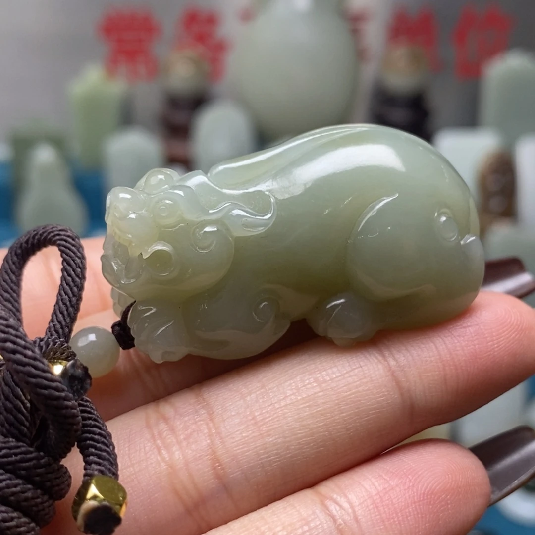 颈饰未镶嵌和田玉