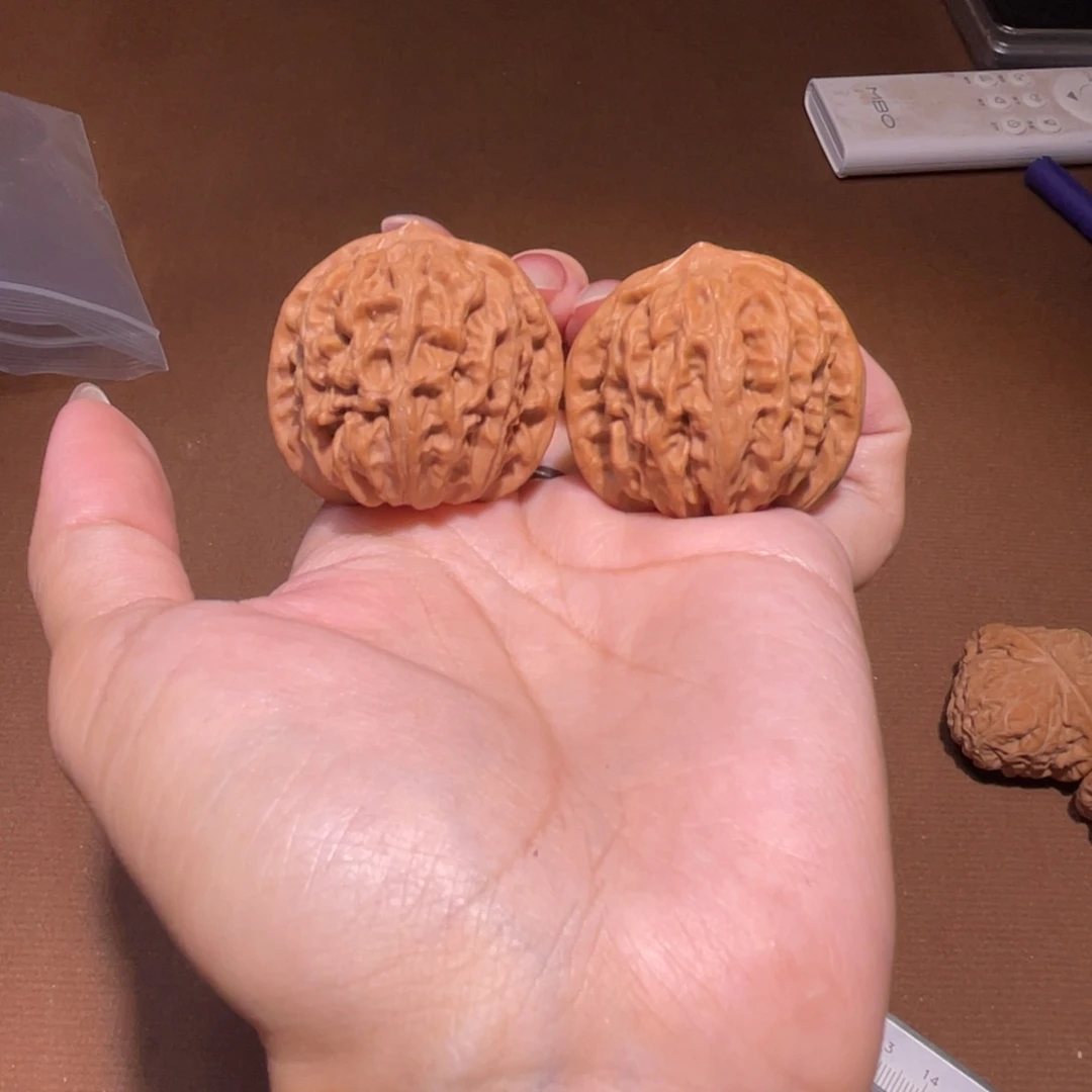 把件文玩核桃刘***.38龙脉