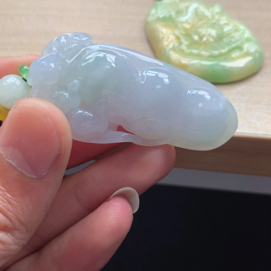 颈饰未镶嵌翡翠吊坠