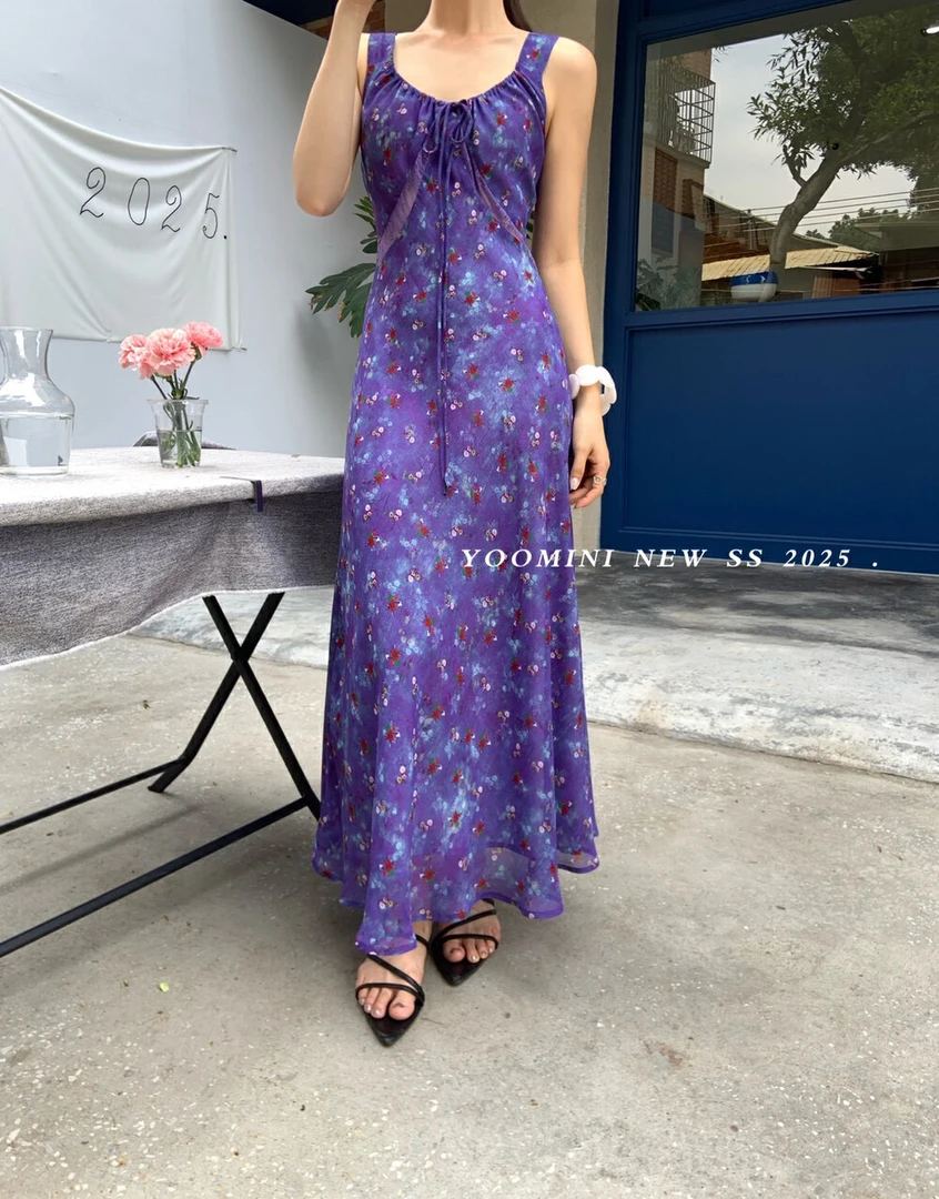 16312 法式交叉后背设计感2025夏新款花朵度假连衣裙