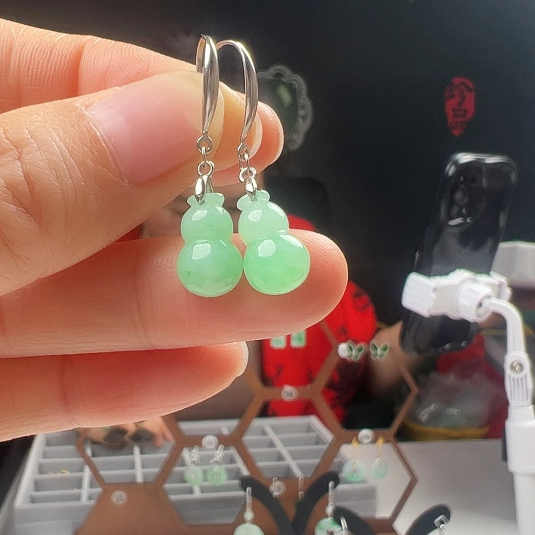 银S925镶嵌翡翠耳饰博*博