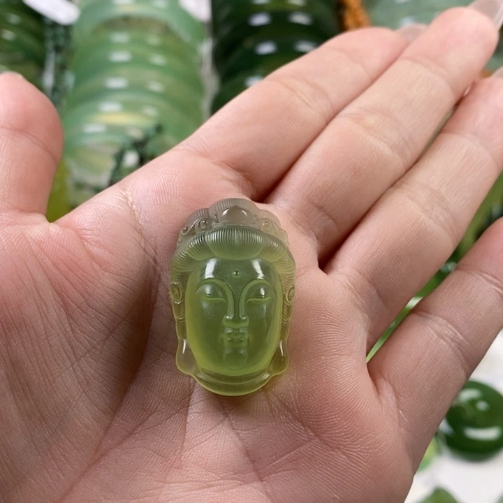 未镶嵌蛇纹石玉颈饰