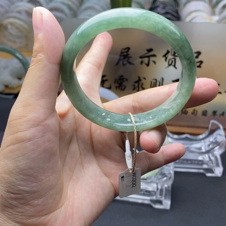 翡翠未镶嵌手镯翡翠