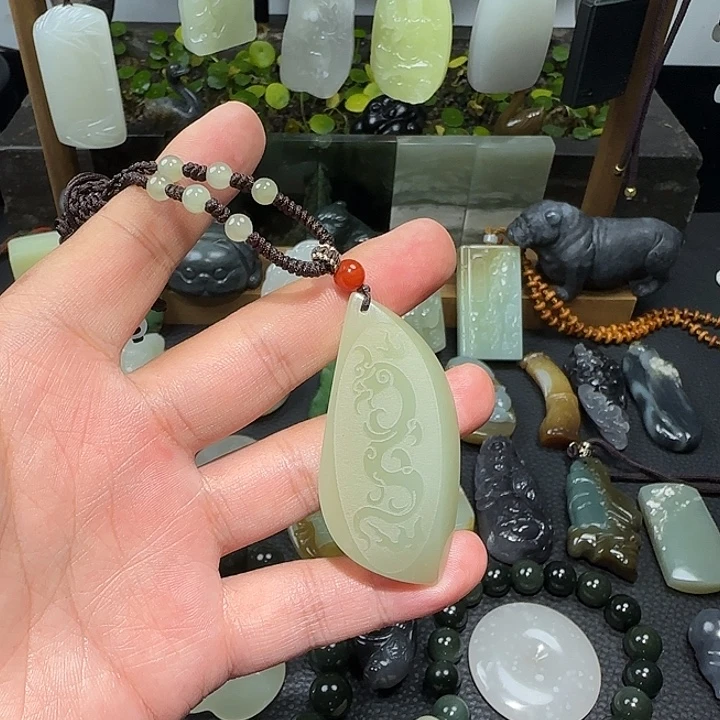 和田玉未镶嵌挂件