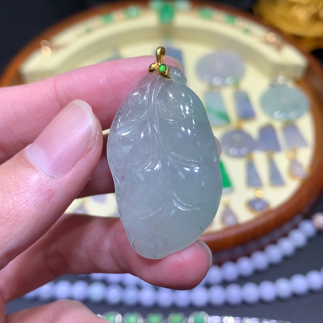 翡翠吊坠(不含链)18K金镶嵌