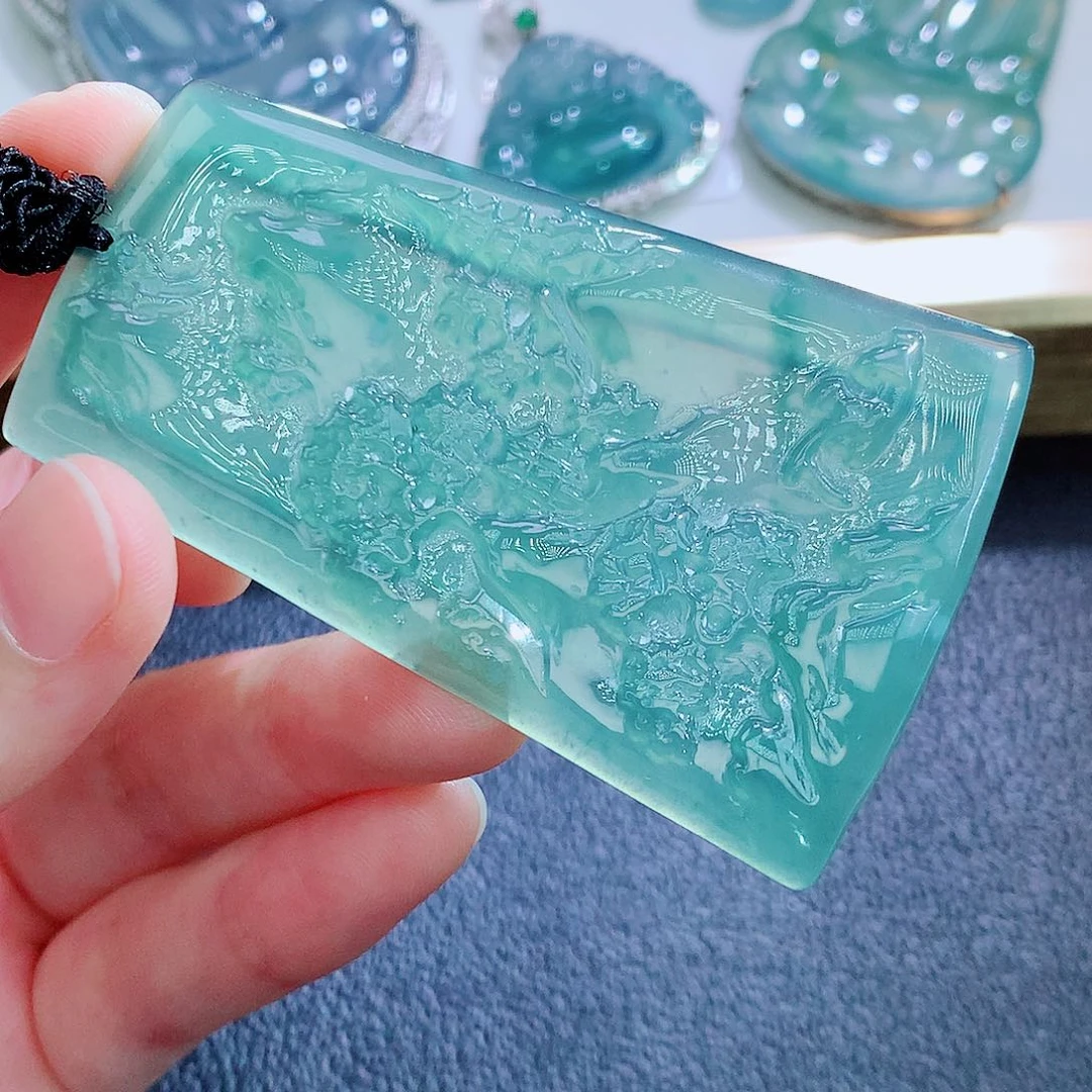 翡翠未镶嵌颈饰翡翠