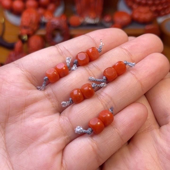 南红玛瑙未镶嵌川料瓦西方糖6✖️5对珠多样性发货其中一件