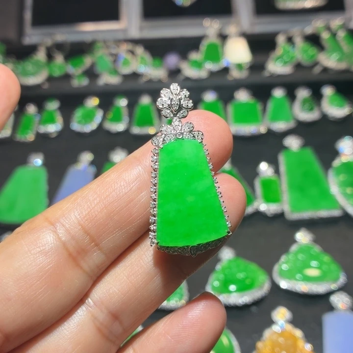 翡翠18K金镶嵌吊坠(不含链)