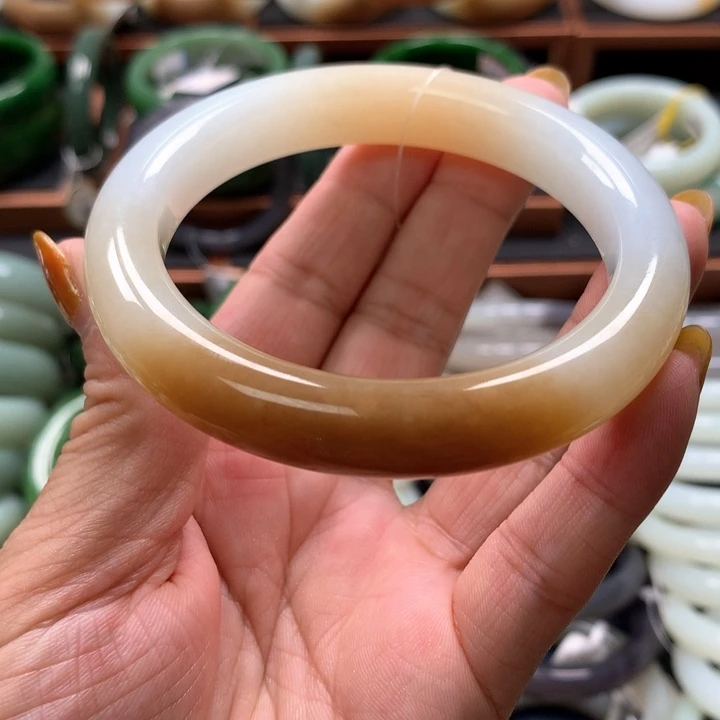 【闪购商品】未镶嵌手镯和田玉