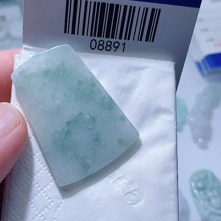 翡翠未镶嵌颈饰天光墟翡翠市场现金代购