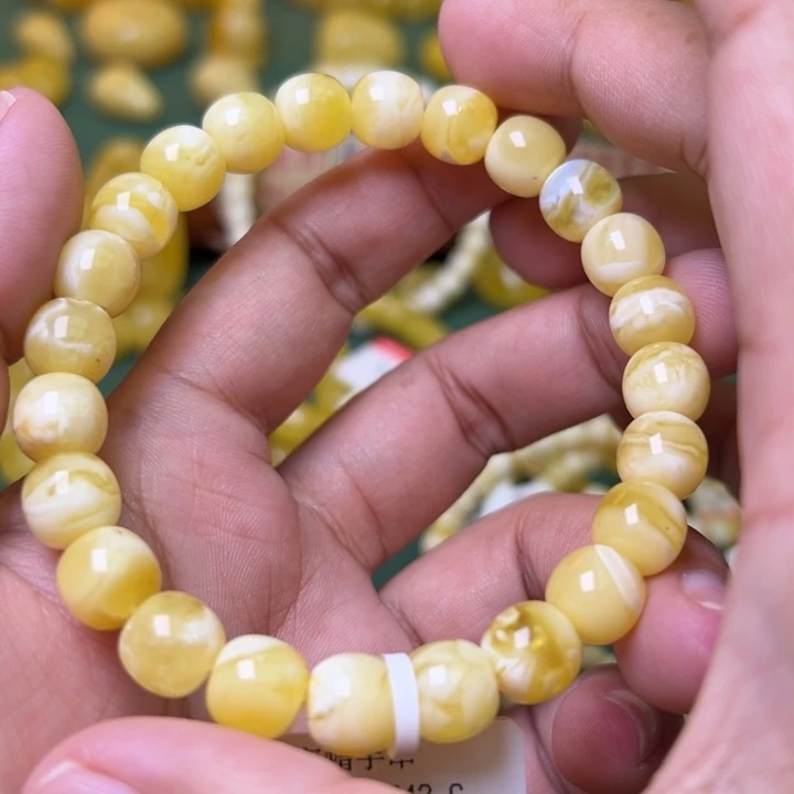 蜜蜡未镶嵌珠宝奇石