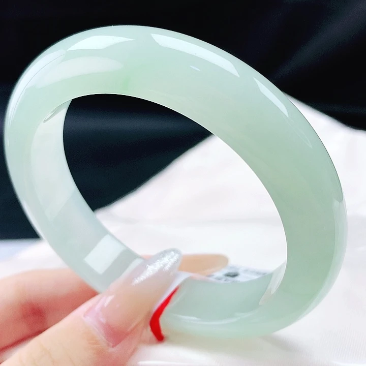 翡翠未镶嵌手镯54圈