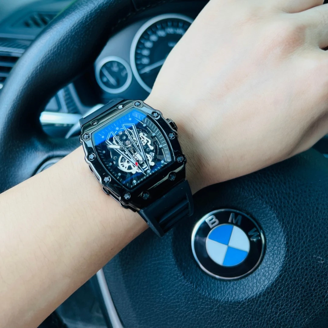 时尚酒桶形男士手表运动潮流带日历硅胶带手表夜光0968