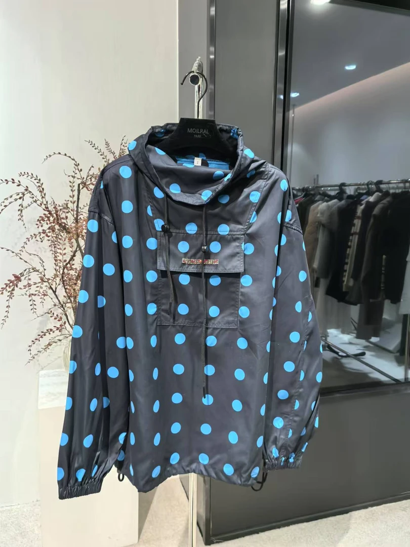 运动时尚户外休闲女士连帽防晒服梭织190