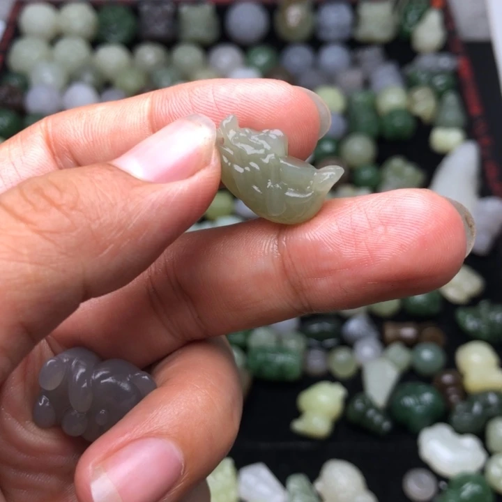 【闪购商品】和田玉（糖玉）未镶嵌颈饰