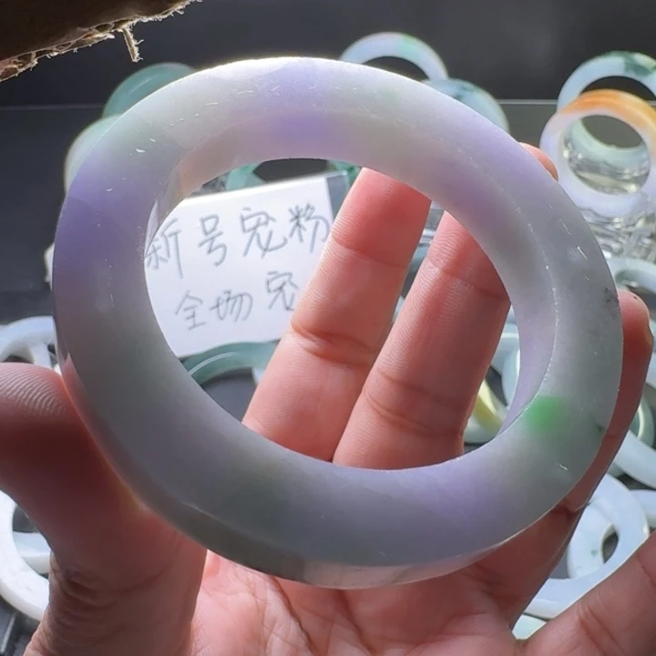 未镶嵌手镯定制翡翠