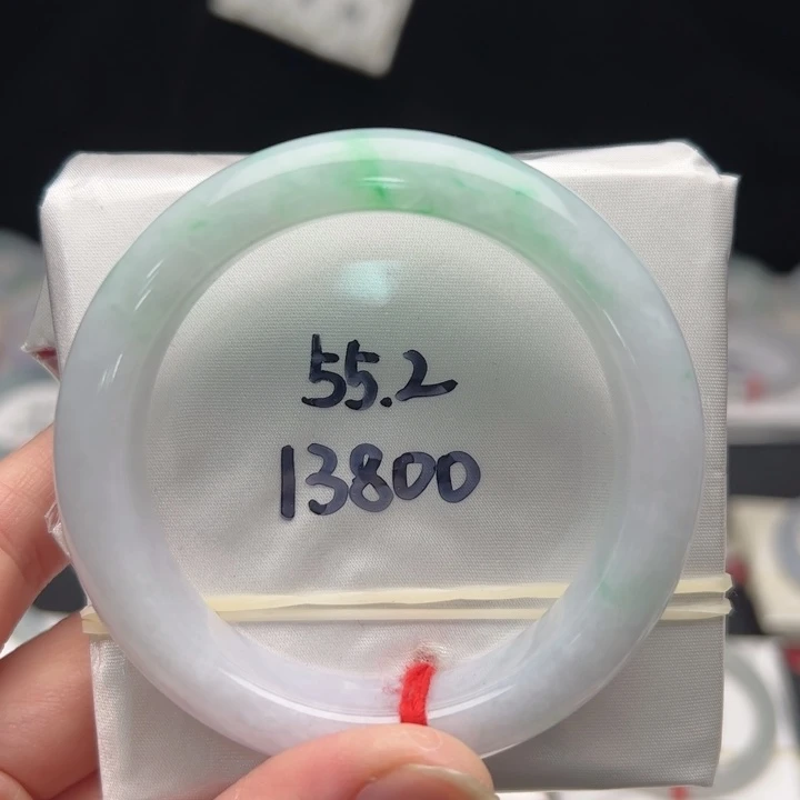 翡翠未镶嵌手镯A货