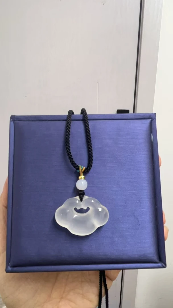 时尚精品玛瑙吊坠